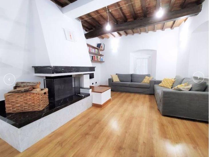 Immagine 7 di Casa semindipendente in vendita  a Carrara