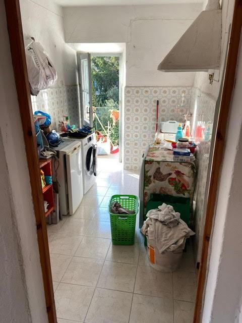 Immagine 15 di Palazzo in vendita  a Calci