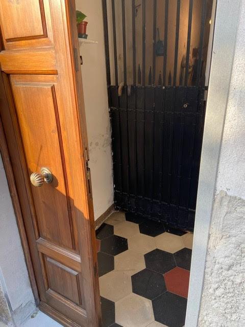 Immagine 3 di Palazzo in vendita  a Calci