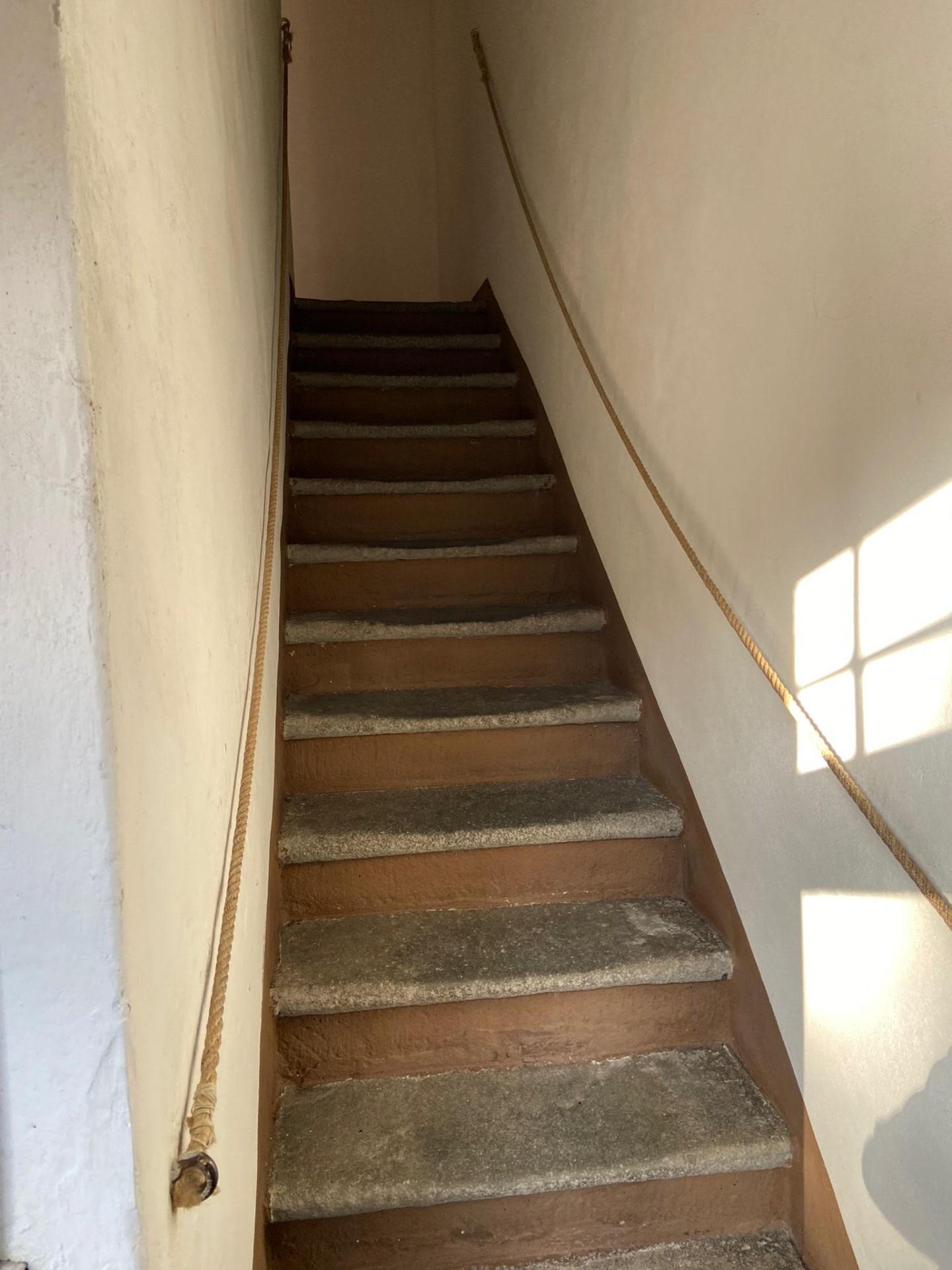 Immagine 13 di Palazzo in vendita  a Calci