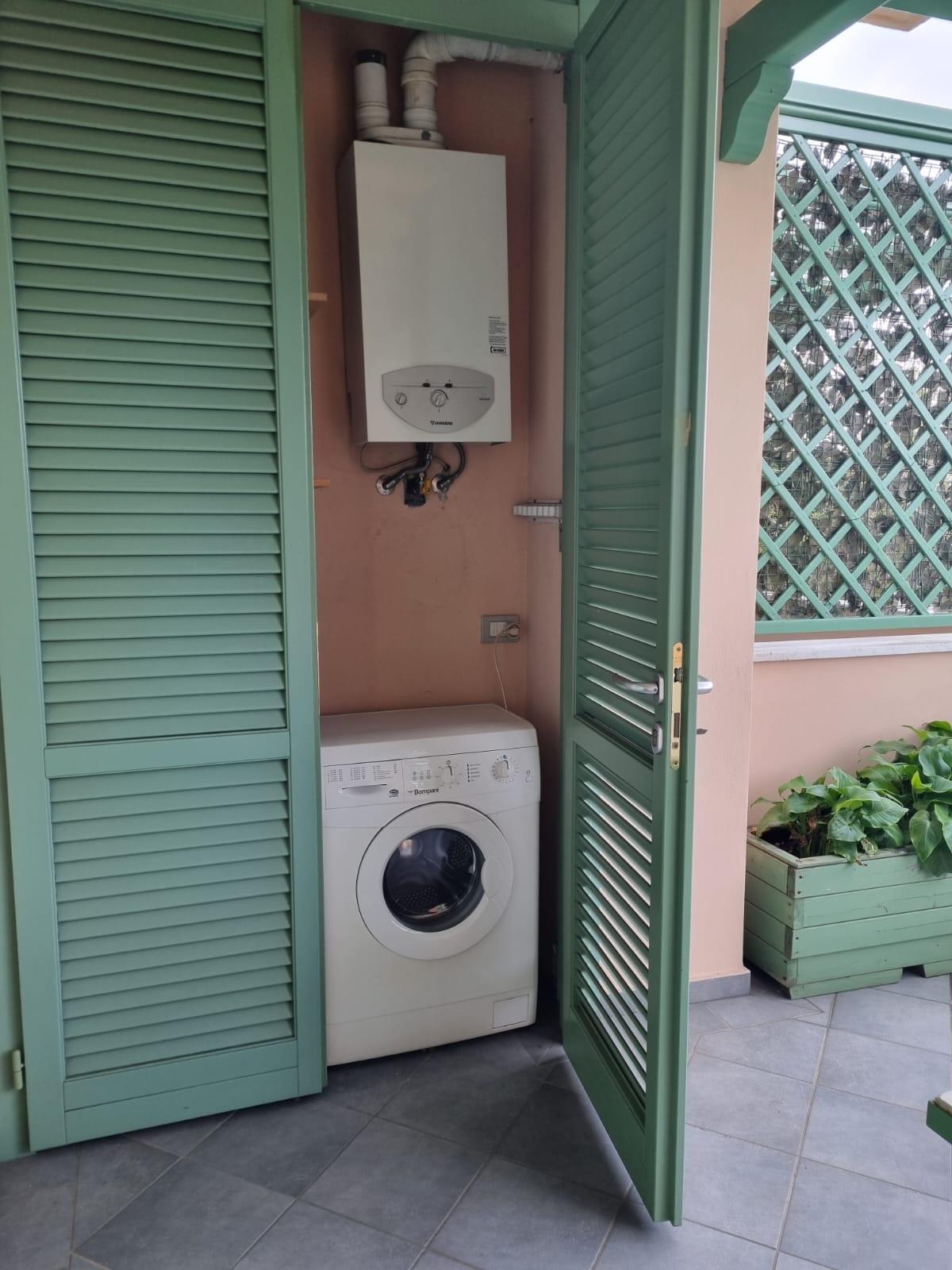 Immagine 8 di Appartamento in affitto  a Forte Dei Marmi