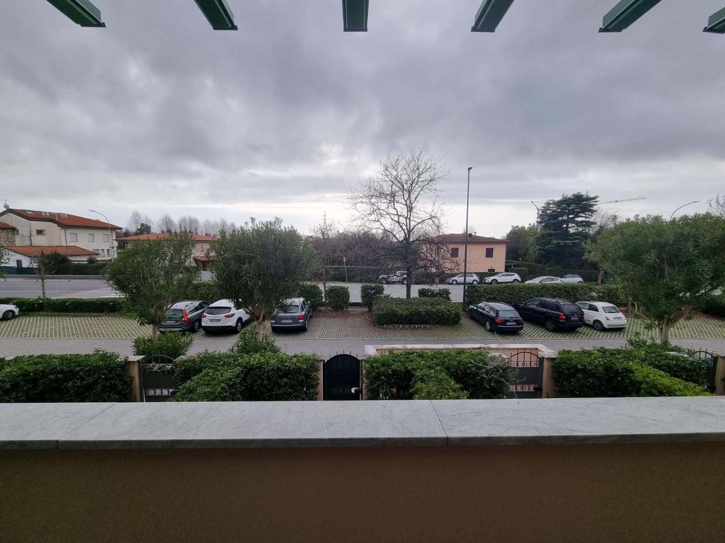 Immagine 7 di Appartamento in affitto  a Forte Dei Marmi