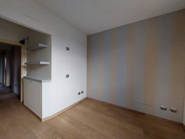 Immagine 11 di Villa in vendita  a Capannori