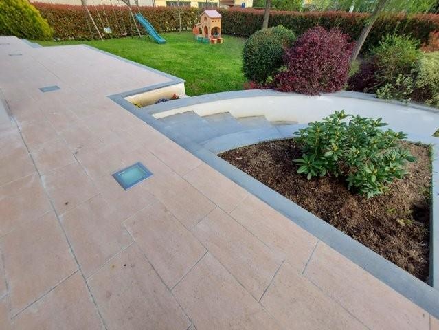 Immagine 20 di Villa in vendita  a Capannori