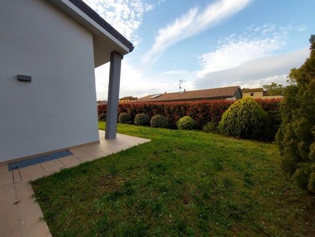 Immagine 21 di Villa in vendita  a Capannori