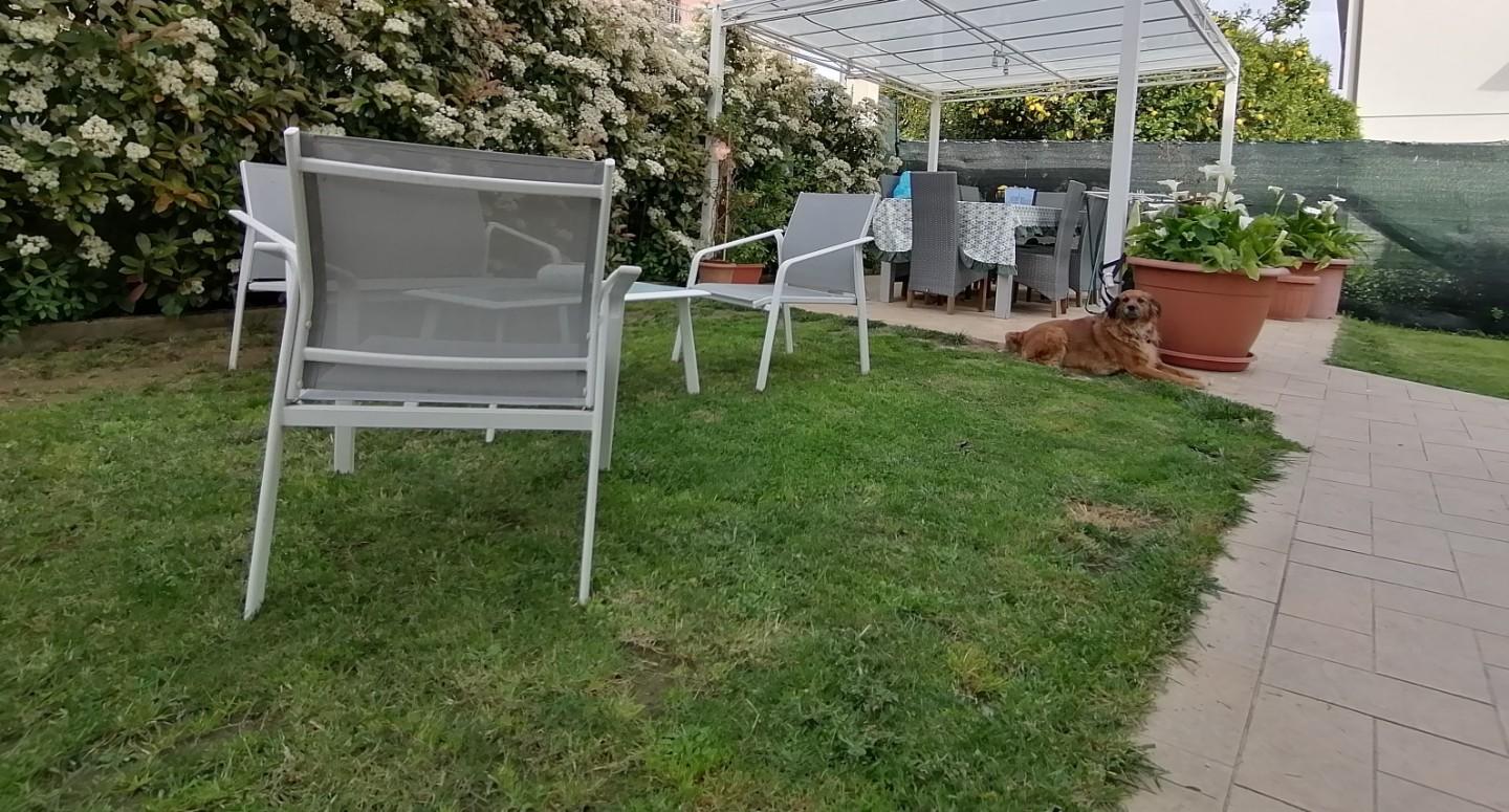 Immagine 16 di Casa indipendente in vendita  a Massa