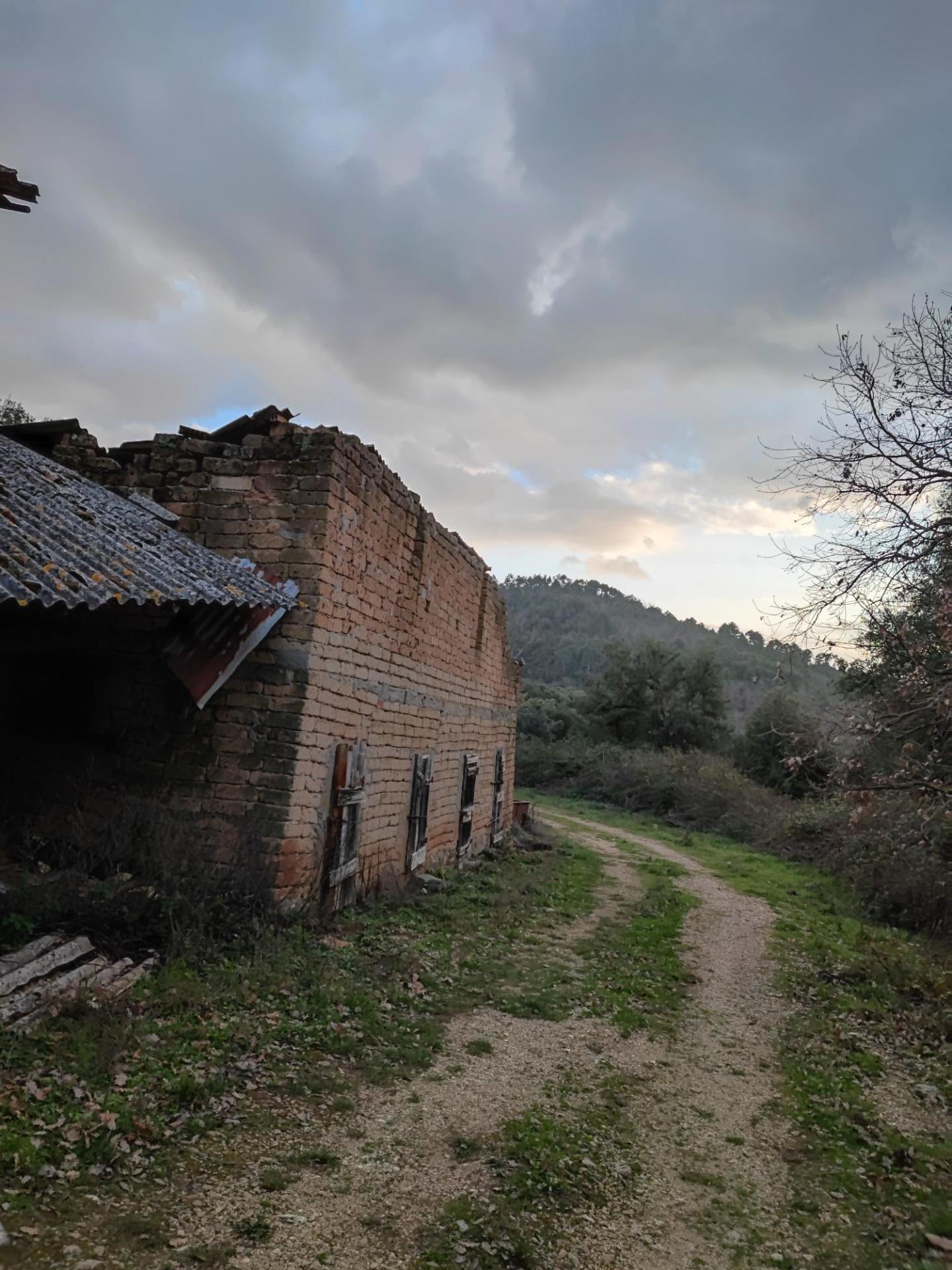 Immagine 6 di Rustico / casale in vendita  a Colle Di Val D'elsa