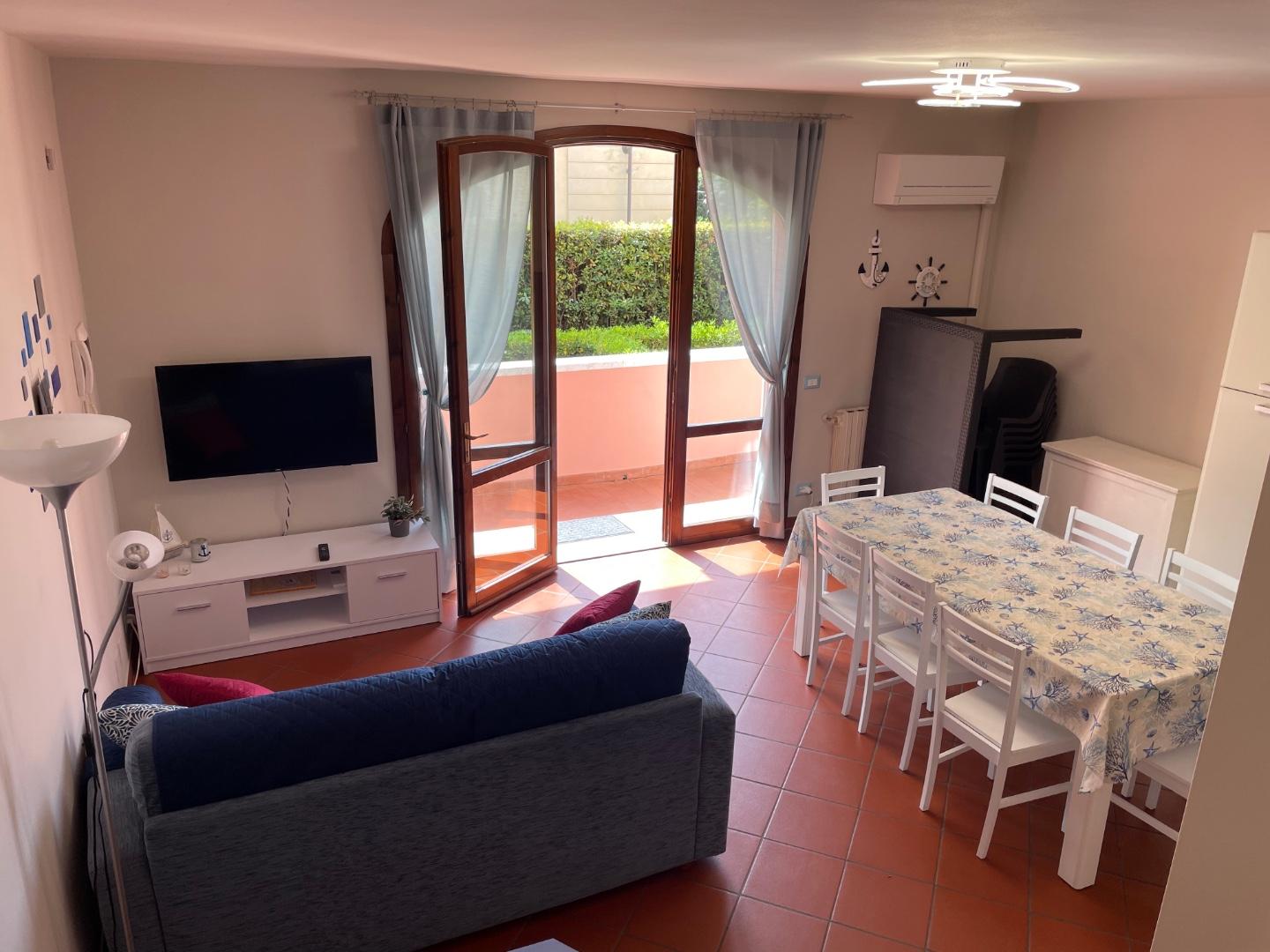 Immagine 5 di Villetta a schiera in vendita  a Massa