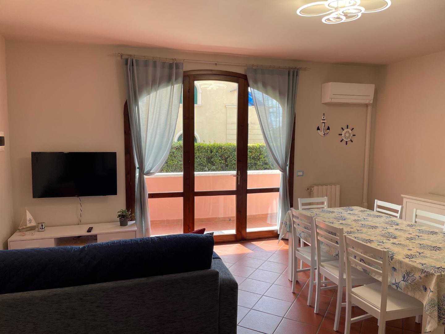 Immagine 6 di Villetta a schiera in vendita  a Massa