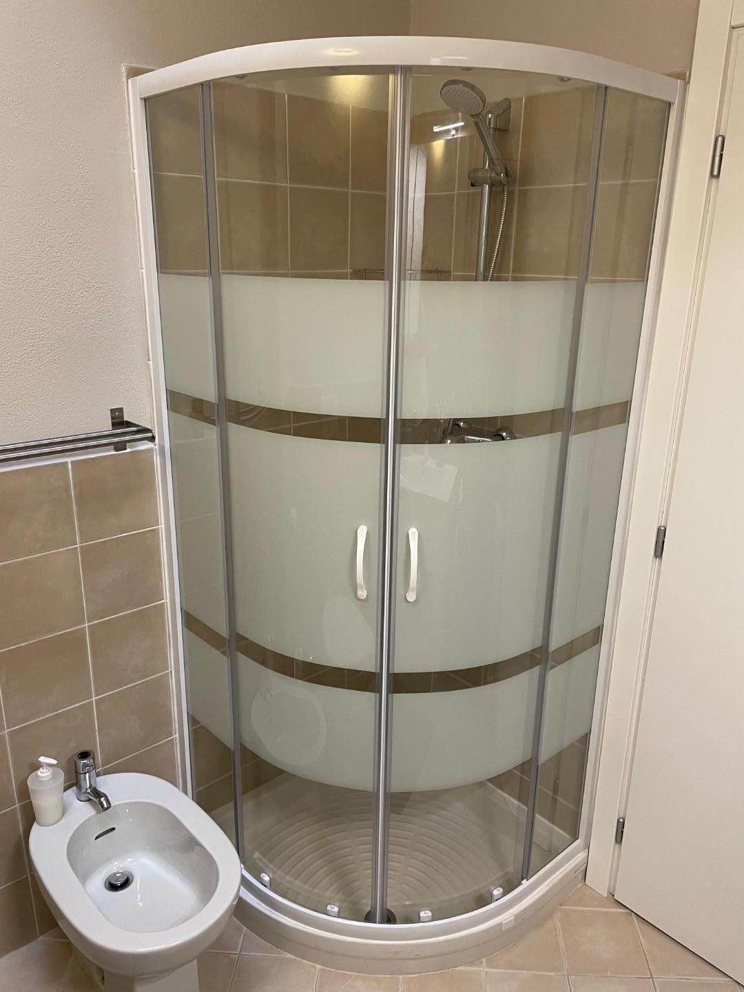 Immagine 22 di Villetta a schiera in vendita  a Massa