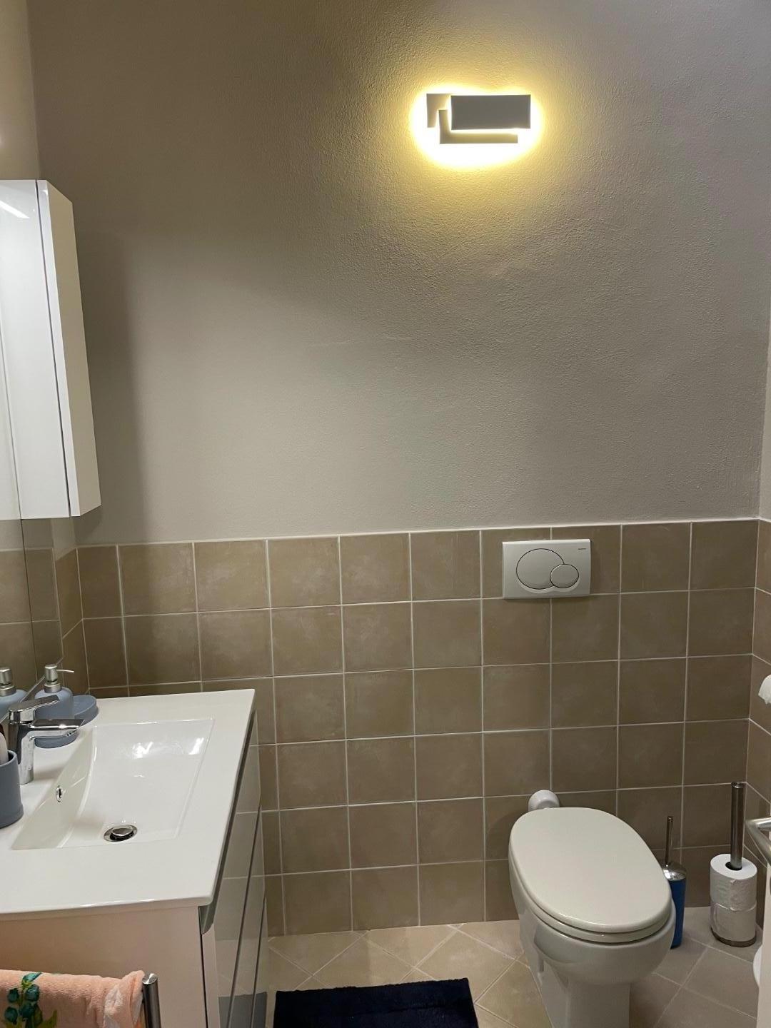 Immagine 21 di Villetta a schiera in vendita  a Massa