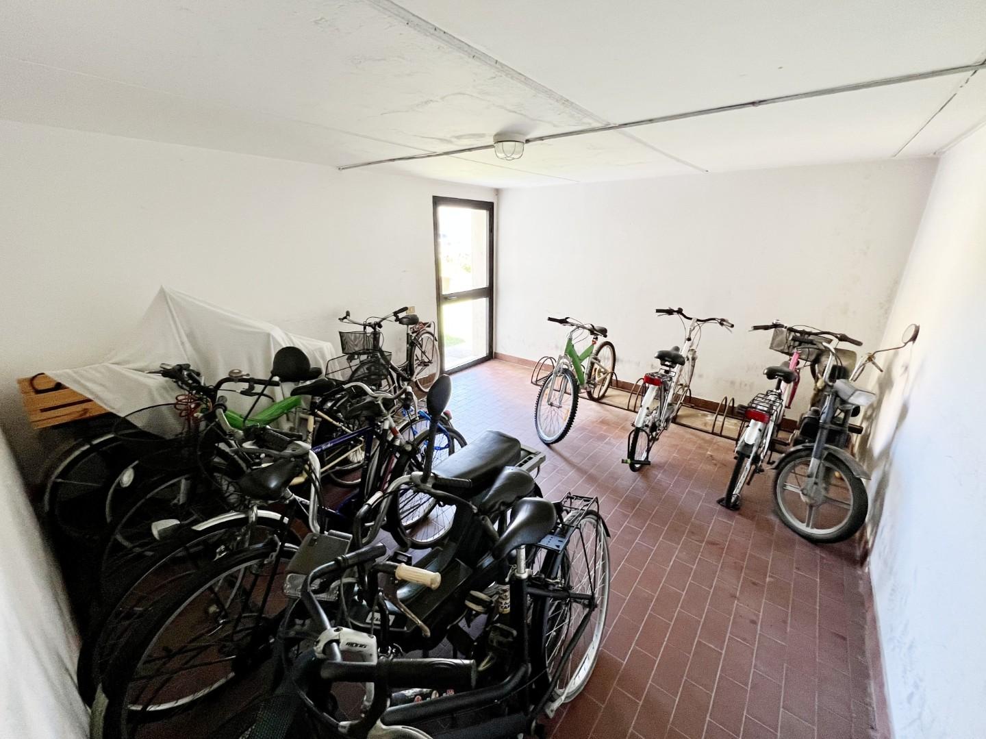 Immagine 19 di Appartamento in vendita  a Pisa