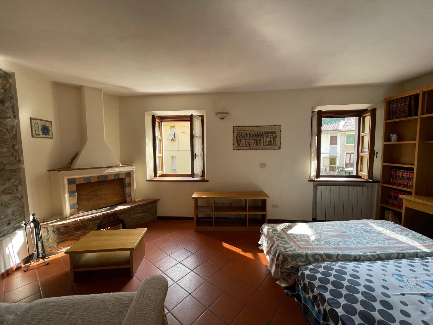 Immagine 14 di Terratetto in vendita  a Montignoso