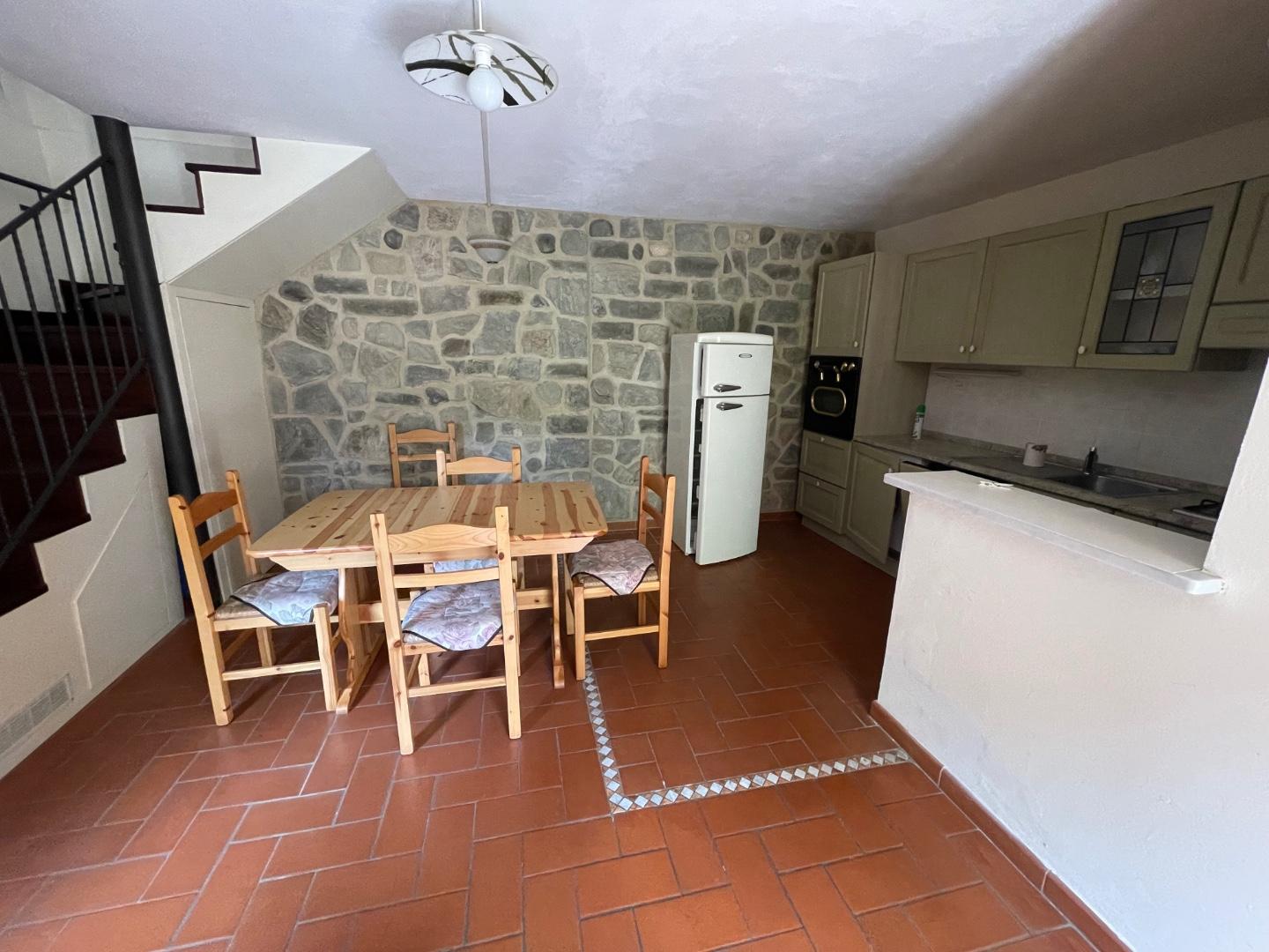 Immagine 3 di Terratetto in vendita  a Montignoso