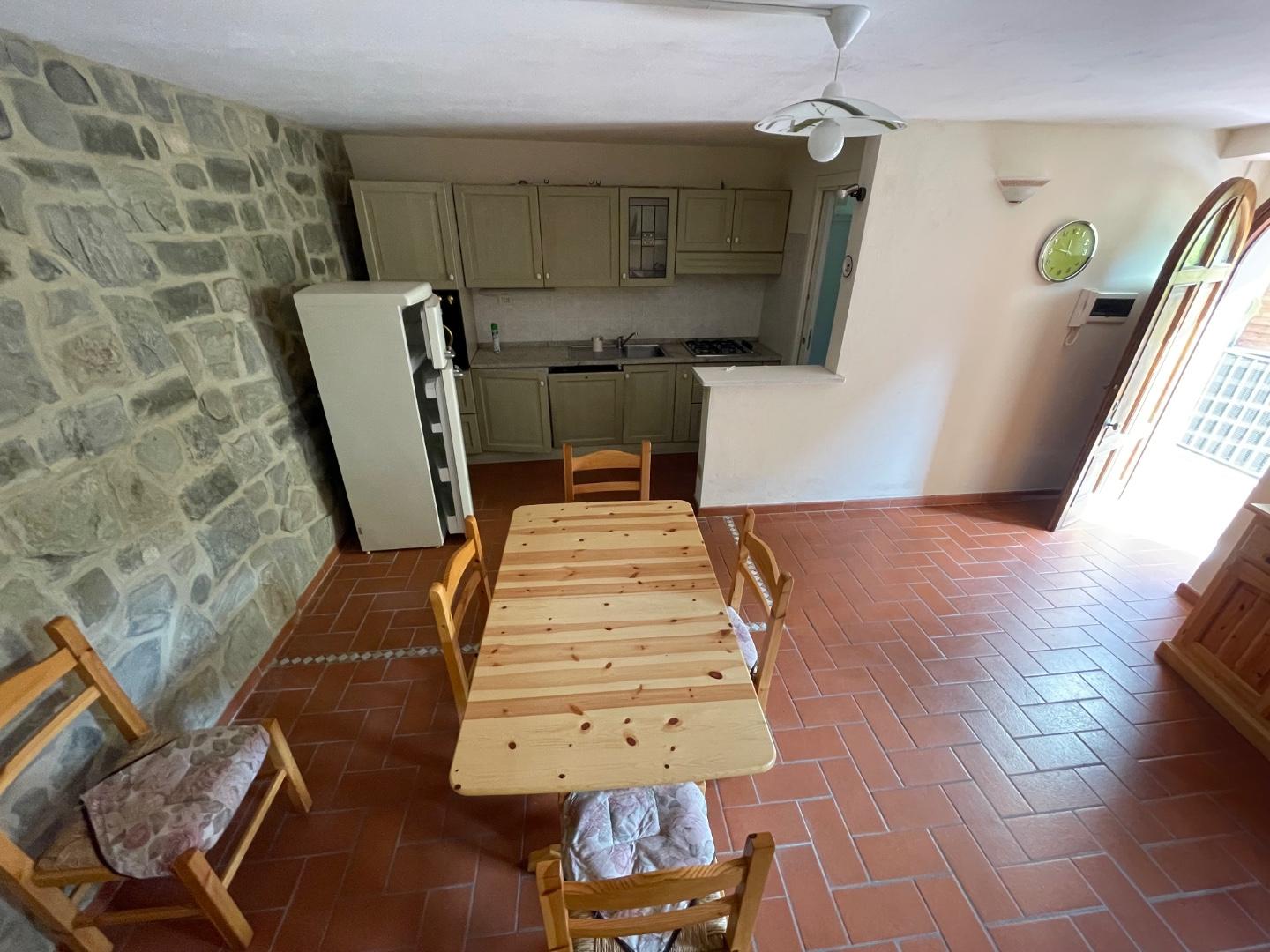 Immagine 4 di Terratetto in vendita  a Montignoso