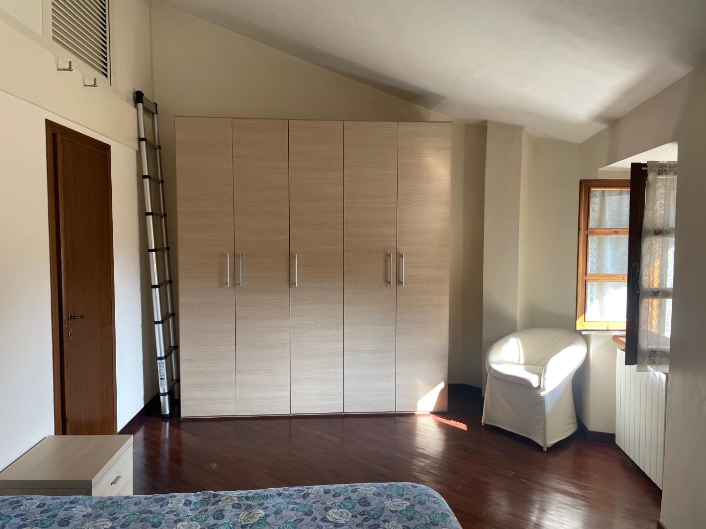 Immagine 18 di Terratetto in vendita  a Montignoso