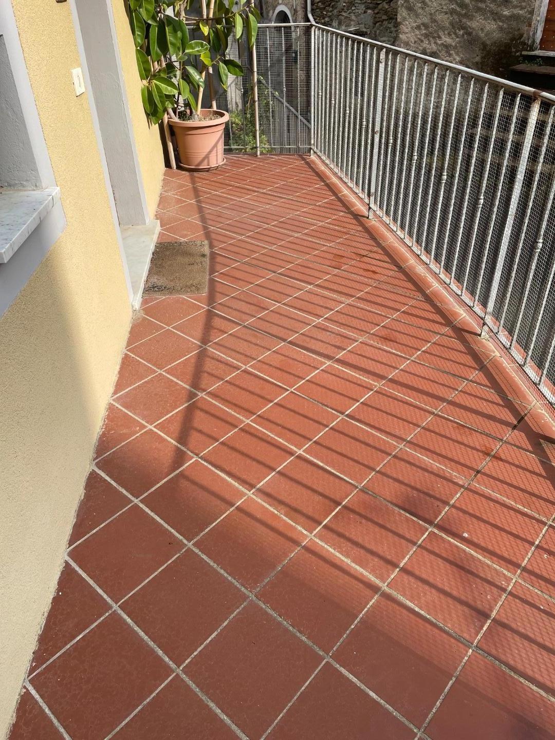 Immagine 21 di Terratetto in vendita  a Montignoso