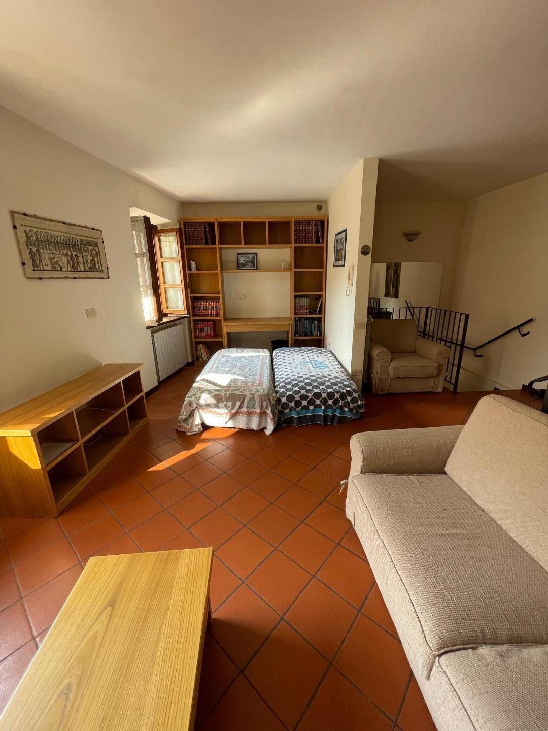 Immagine 12 di Terratetto in vendita  a Montignoso