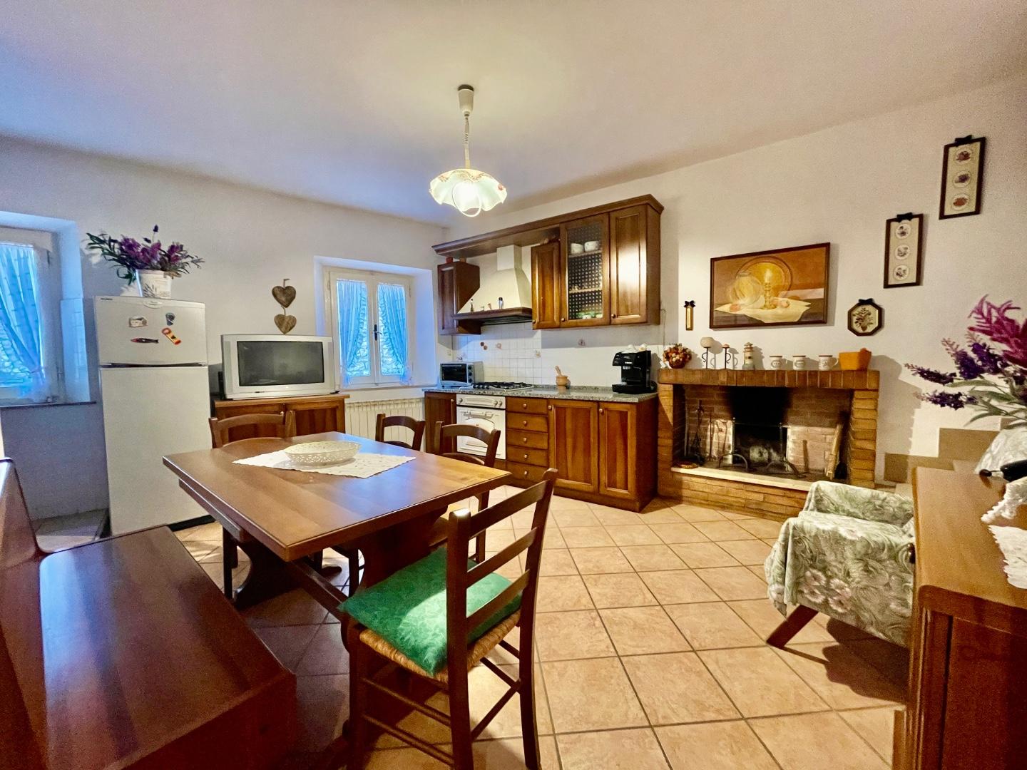 Immagine 1 di Terratetto in vendita  a Lajatico