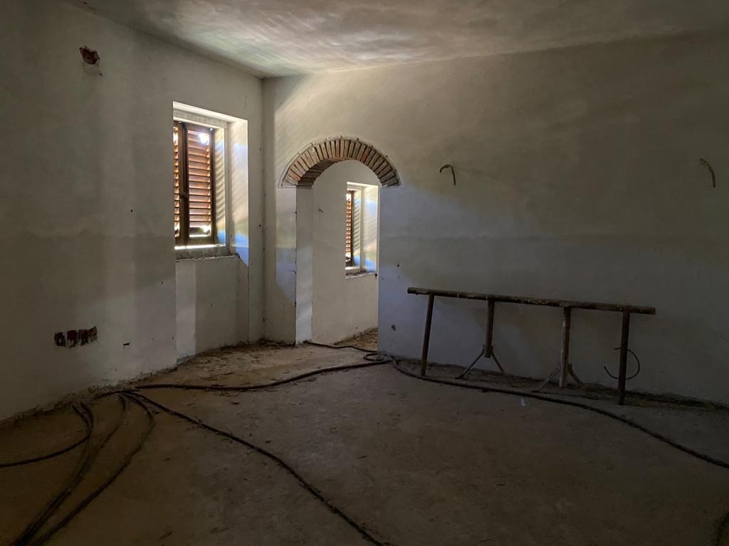 Immagine 4 di Villa in vendita  a Arezzo