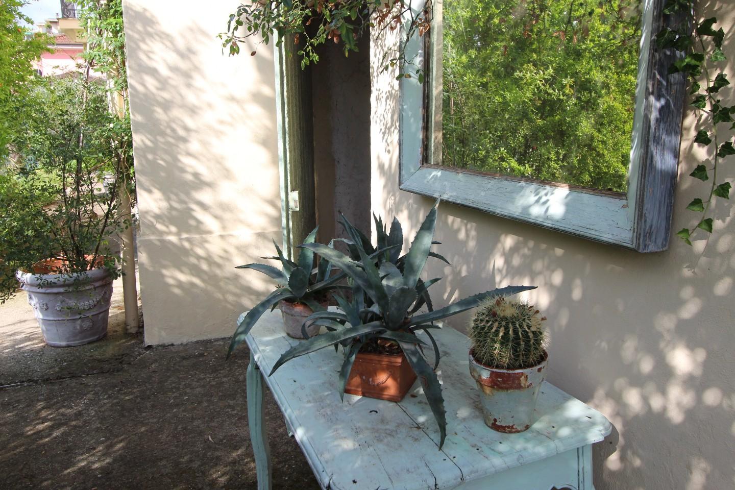 Immagine 9 di Casa indipendente in vendita  a Vezzano Ligure