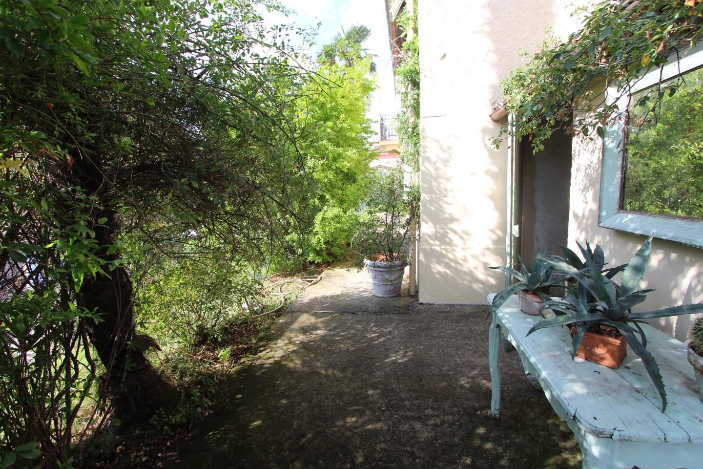 Immagine 10 di Casa indipendente in vendita  a Vezzano Ligure