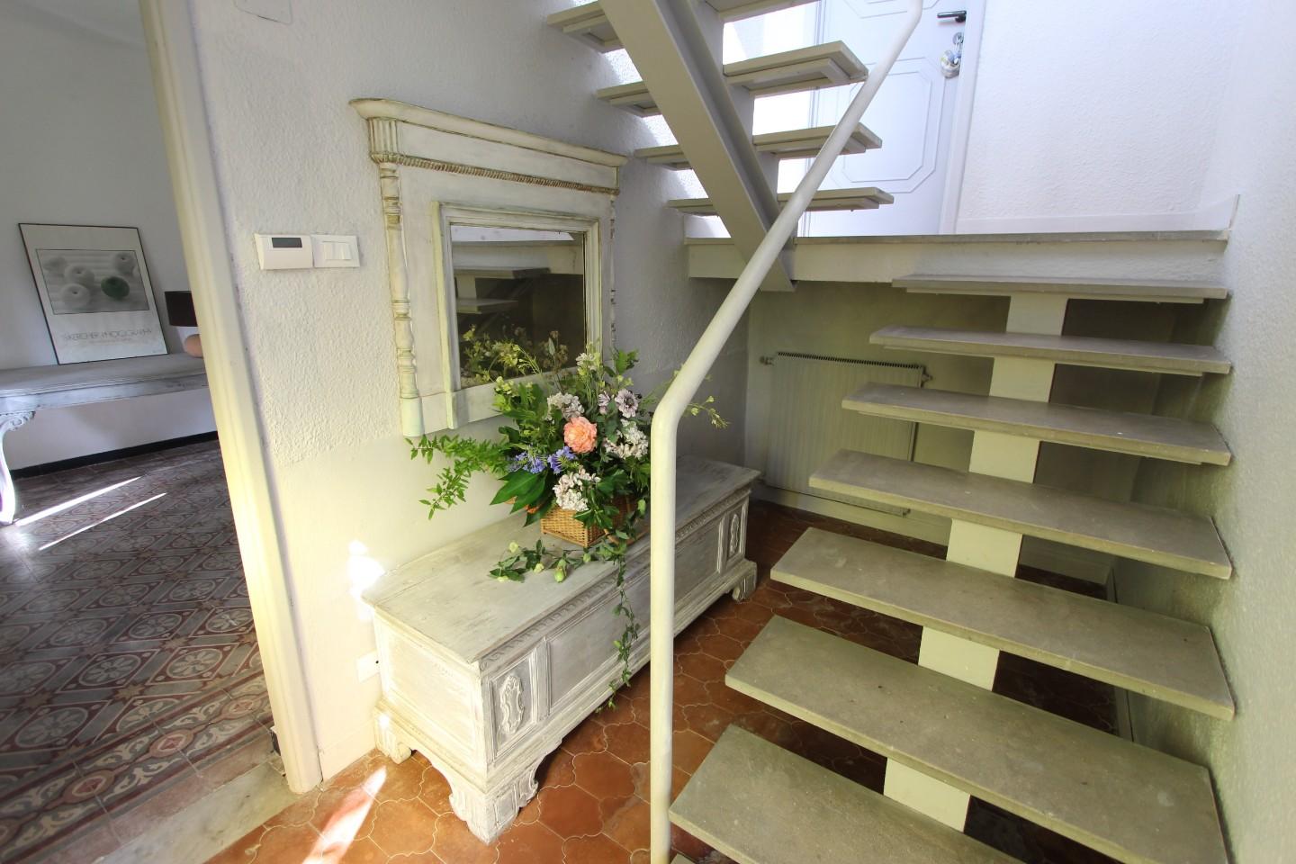 Immagine 17 di Casa indipendente in vendita  a Vezzano Ligure