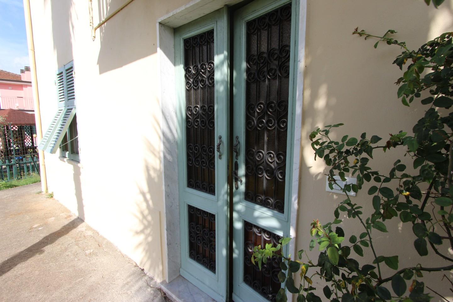 Immagine 51 di Casa indipendente in vendita  a Vezzano Ligure