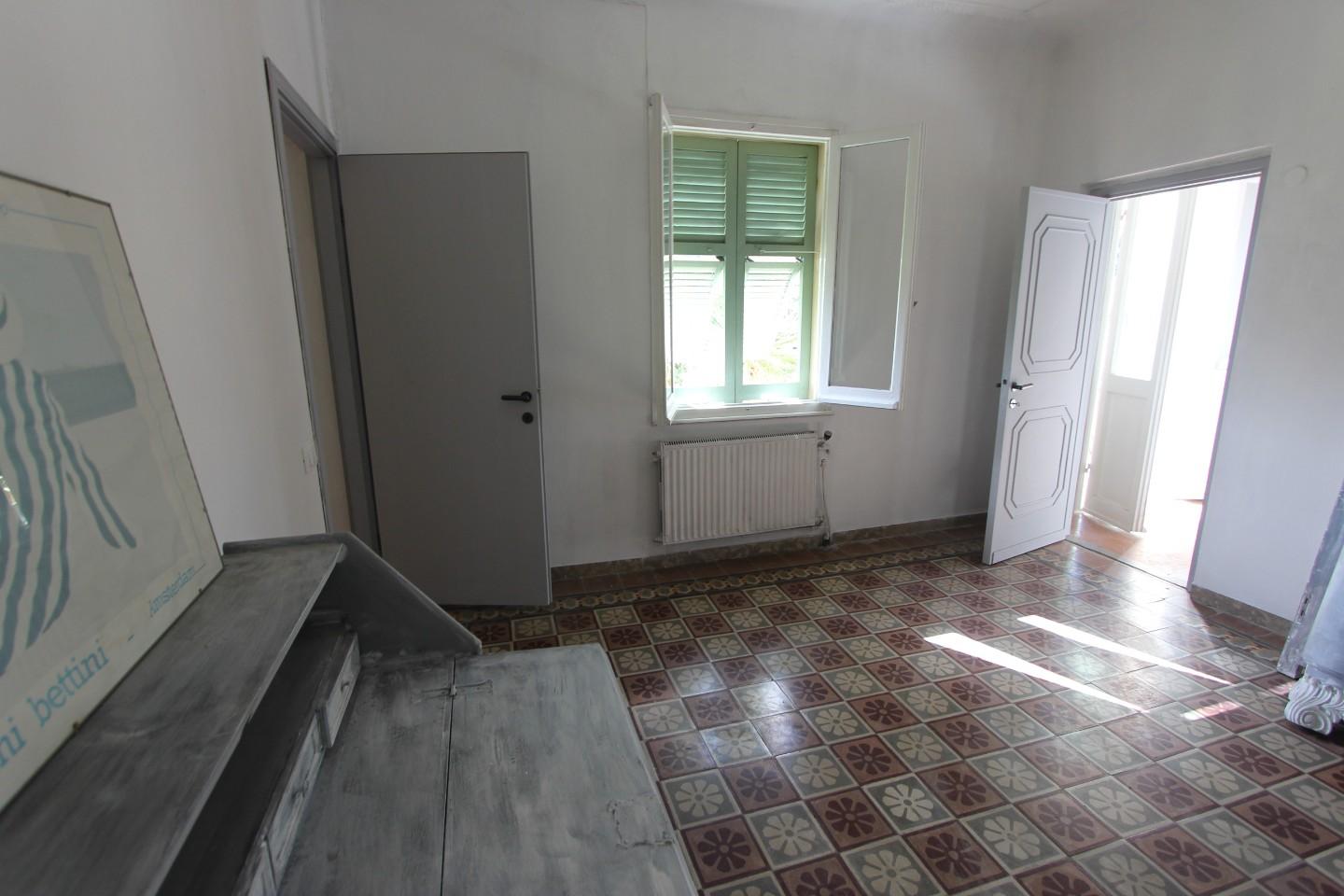 Immagine 29 di Casa indipendente in vendita  a Vezzano Ligure