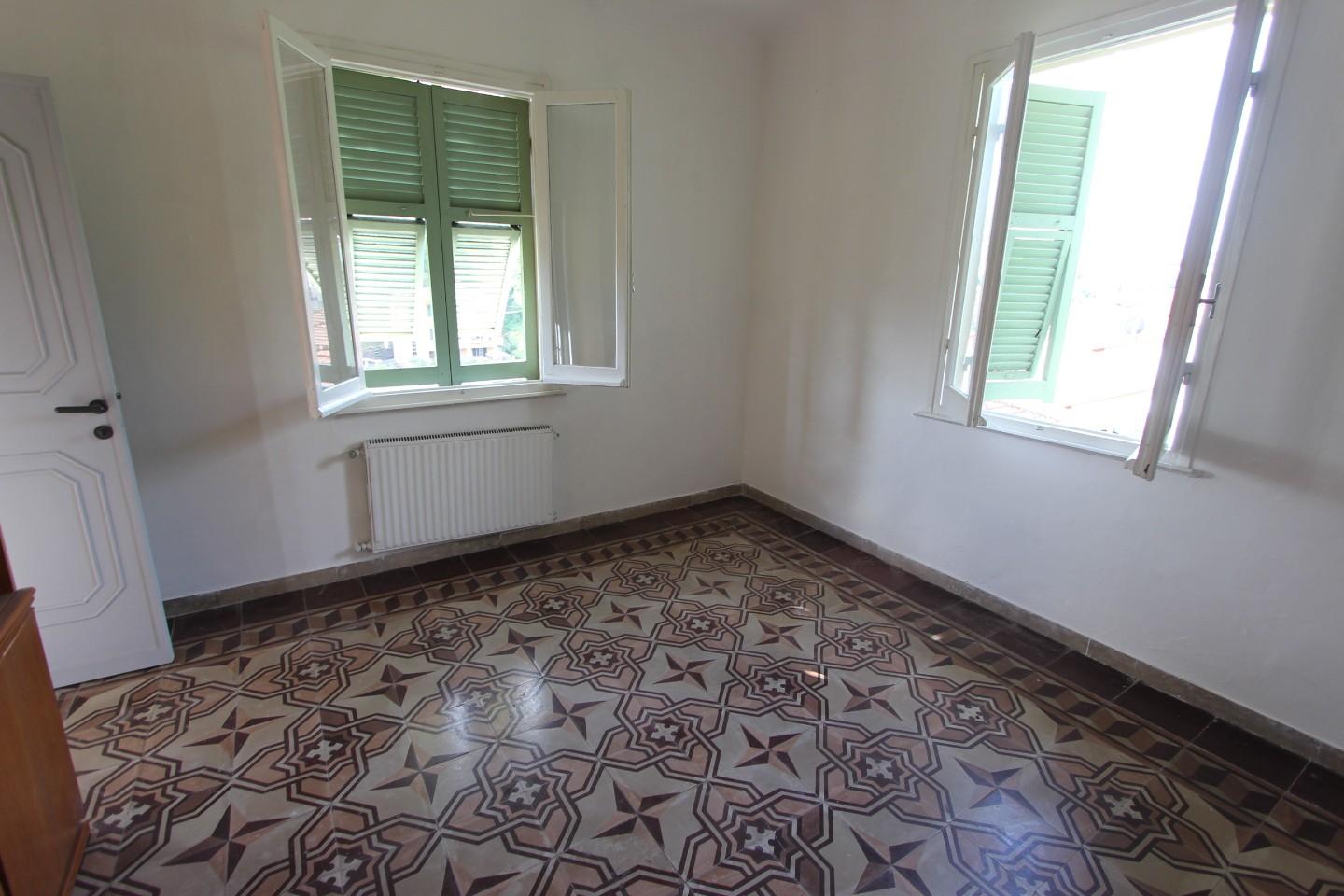 Immagine 39 di Casa indipendente in vendita  a Vezzano Ligure