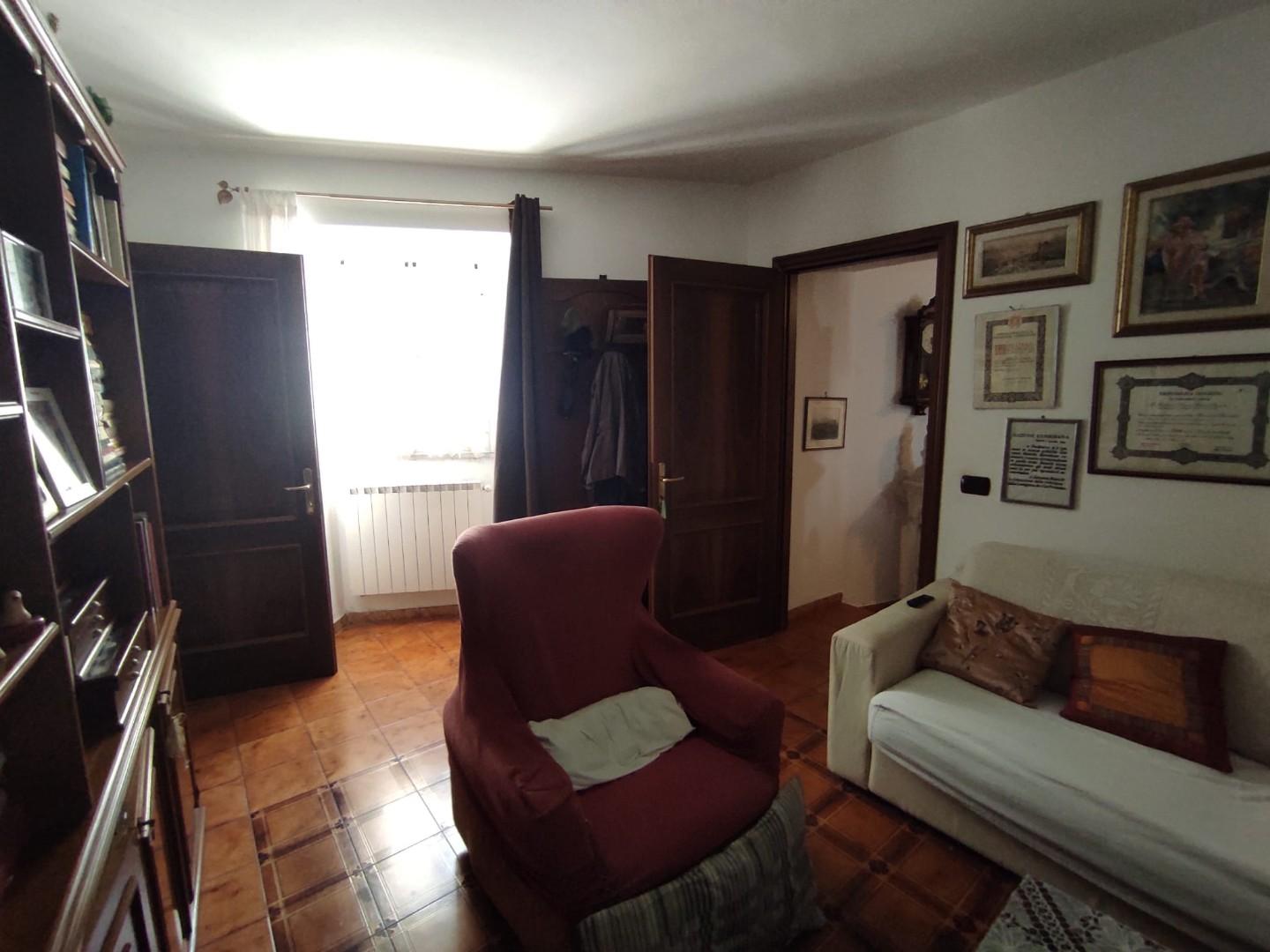 Immagine 34 di Casa semindipendente in vendita  a Fosdinovo