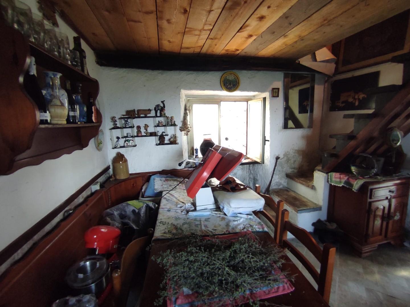 Immagine 11 di Casa semindipendente in vendita  a Fosdinovo