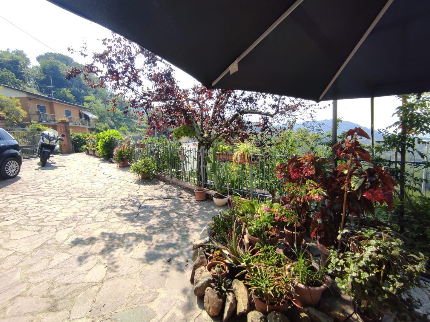 Immagine 14 di Casa semindipendente in vendita  a Fosdinovo