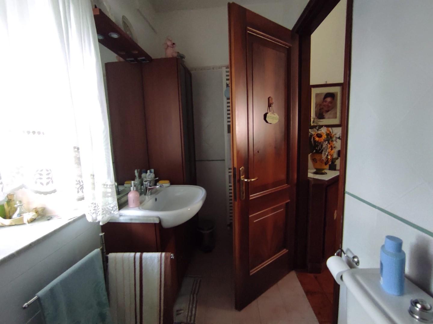 Immagine 32 di Casa semindipendente in vendita  a Fosdinovo