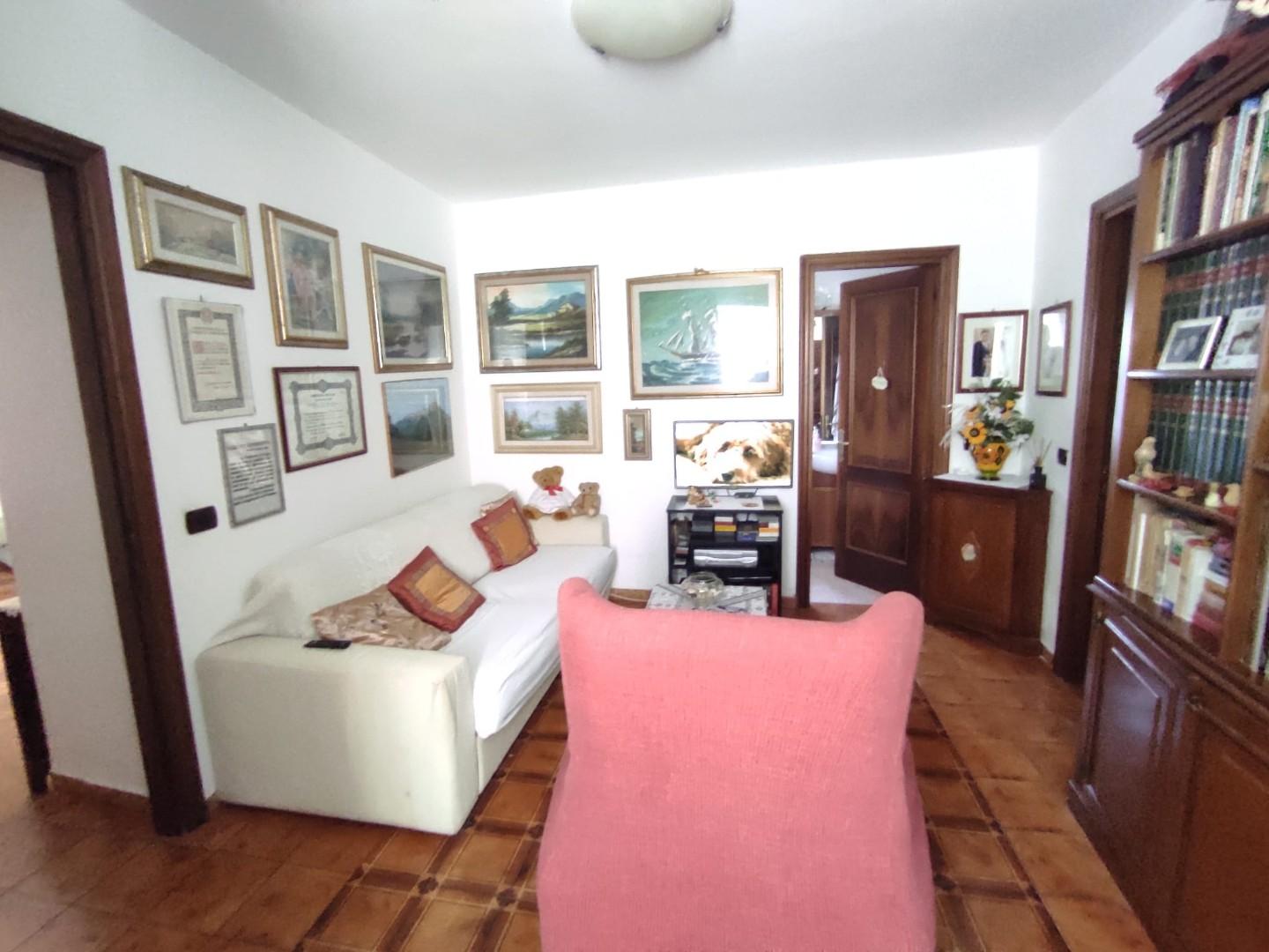 Immagine 36 di Casa semindipendente in vendita  a Fosdinovo