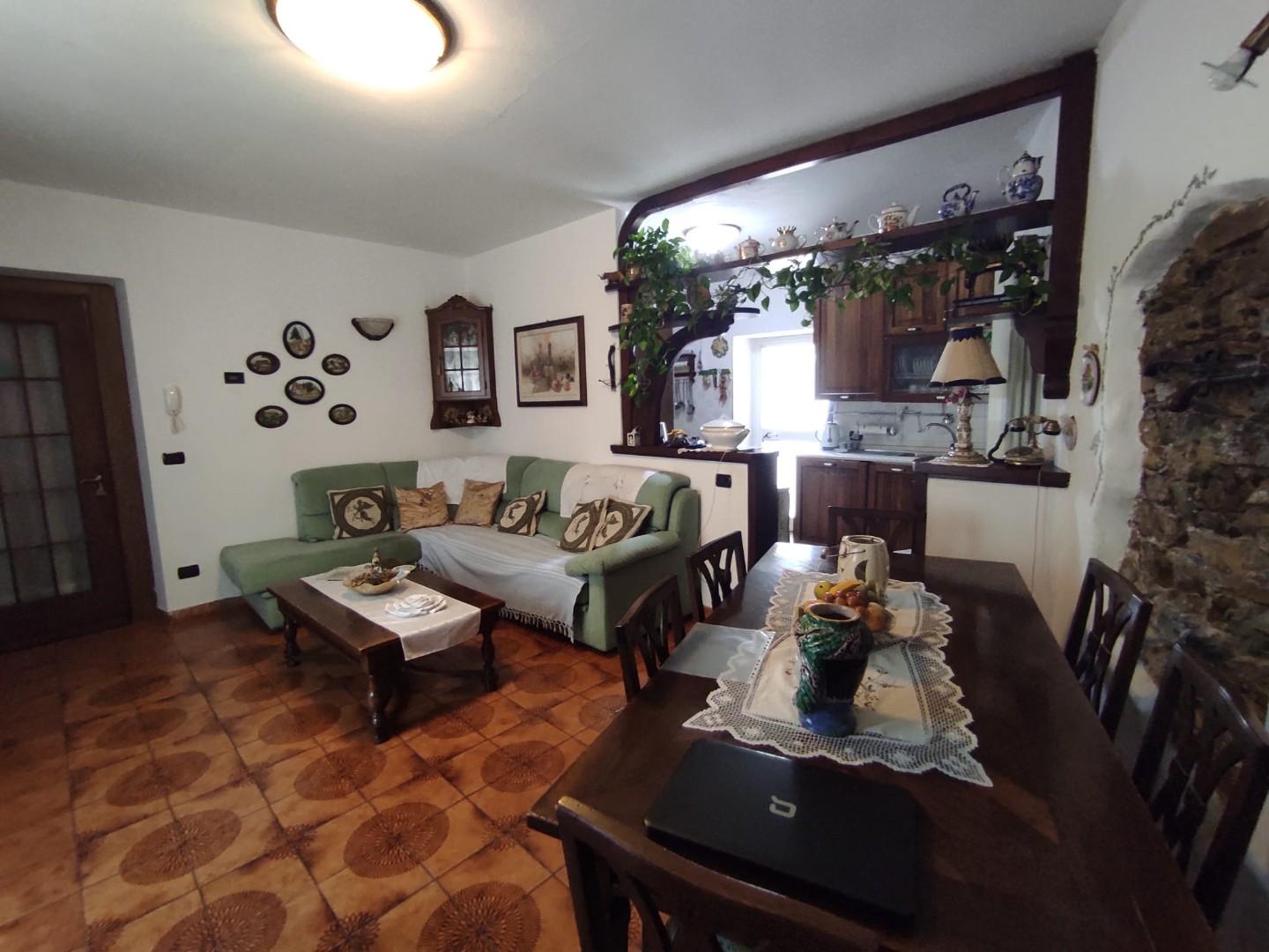 Immagine 38 di Casa semindipendente in vendita  a Fosdinovo