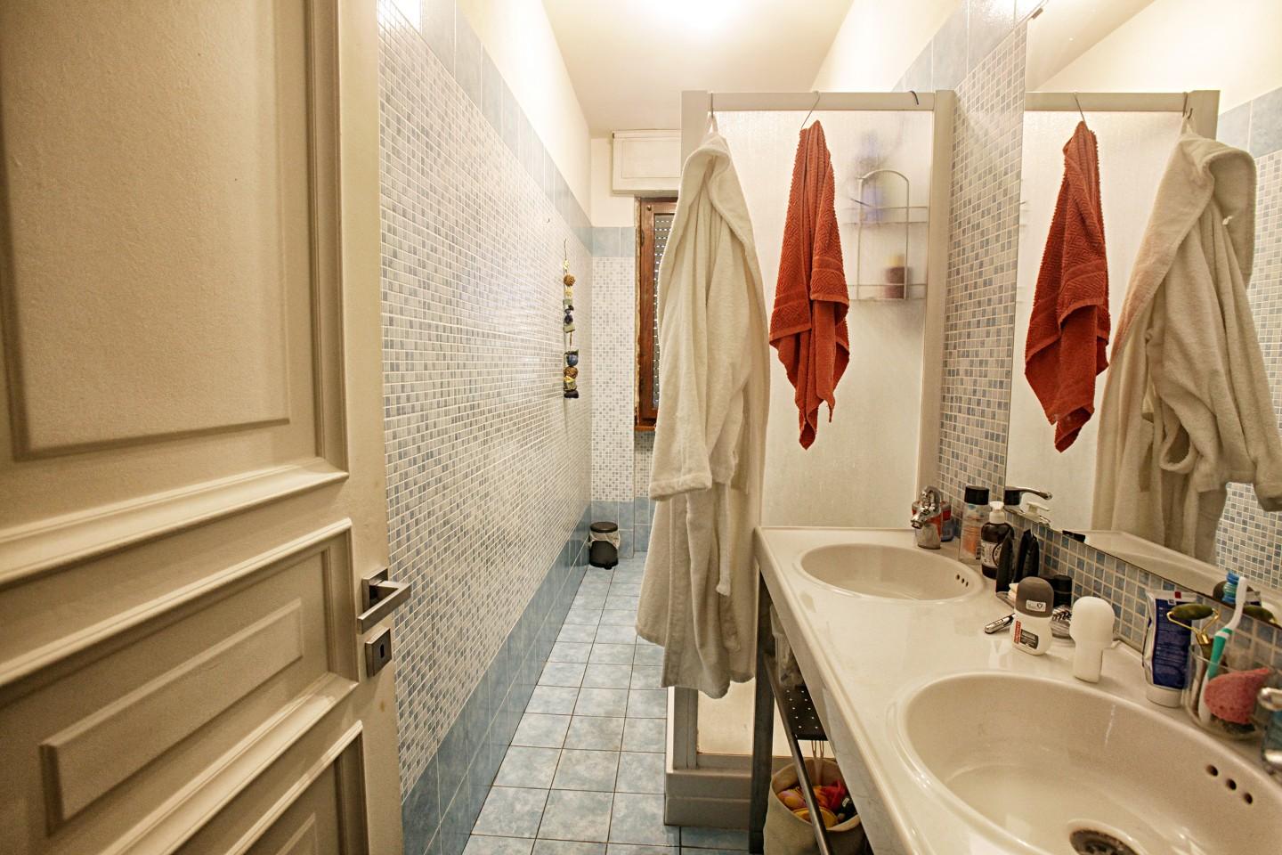 Immagine 9 di Appartamento in vendita  a Pisa