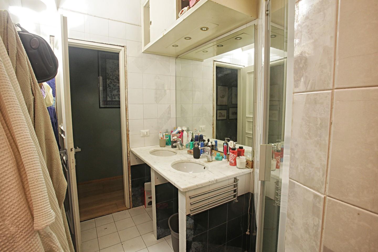 Immagine 12 di Appartamento in vendita  a Pisa