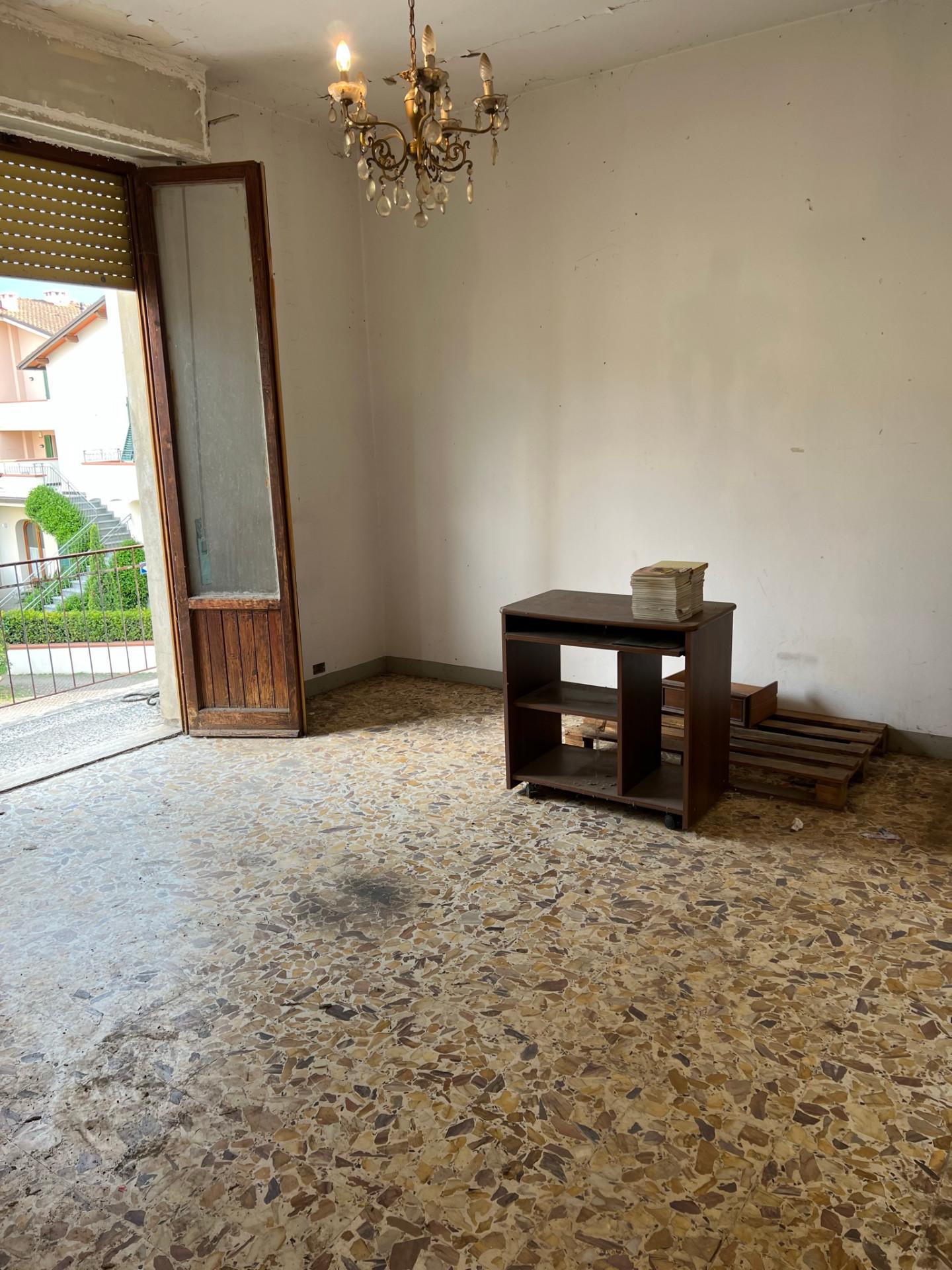 Immagine 7 di Terratetto in vendita  a Capraia E Limite