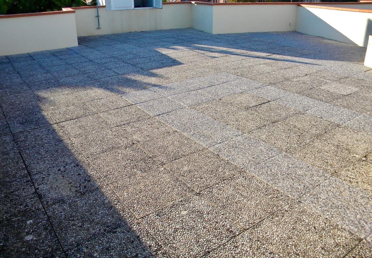 Immagine 12 di Appartamento in vendita  a Pisa