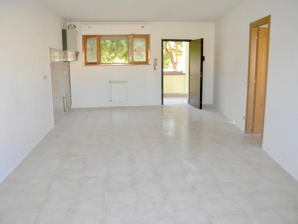 Immagine 2 di Appartamento in vendita  a Pisa