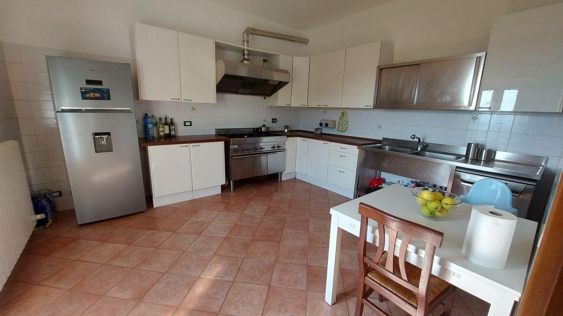 Immagine 19 di Villa in vendita  a Carro