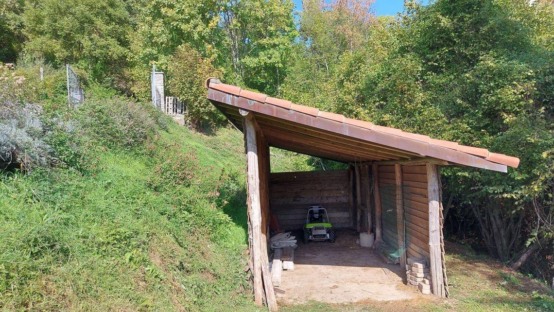 Immagine 47 di Villa in vendita  a Carro