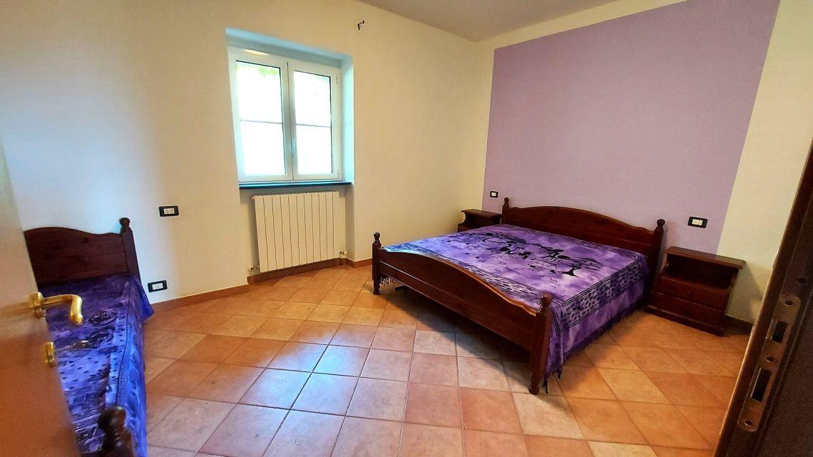 Immagine 22 di Villa in vendita  a Carro