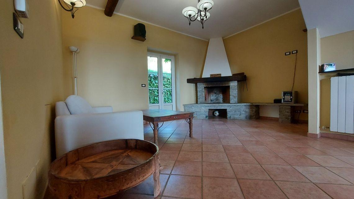 Immagine 20 di Villa in vendita  a Carro