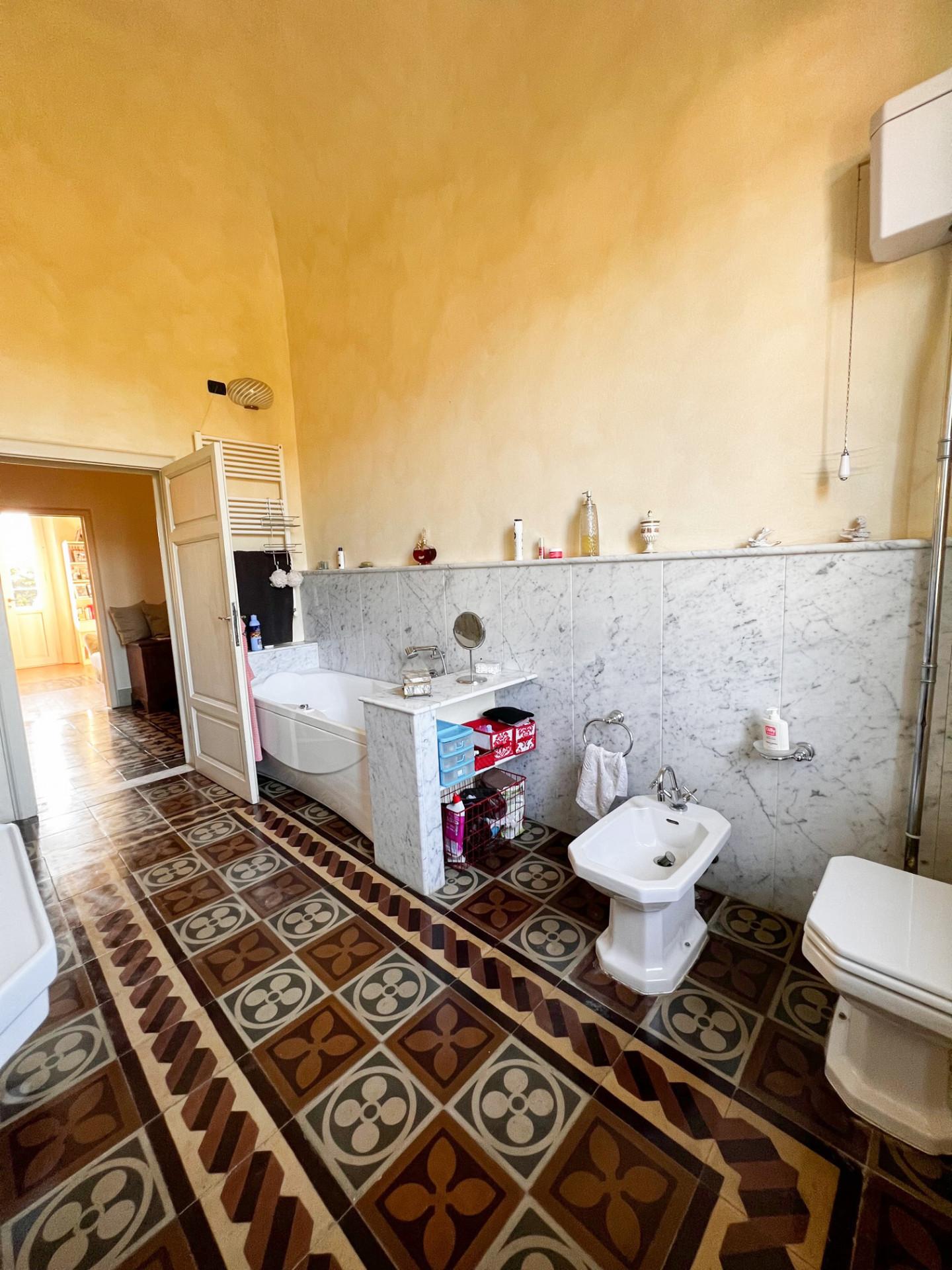 Immagine 37 di Villa in vendita  a San Giuliano Terme