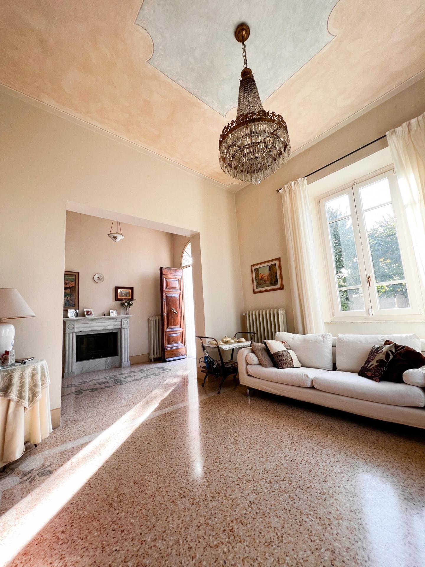 Immagine 16 di Villa in vendita  a San Giuliano Terme