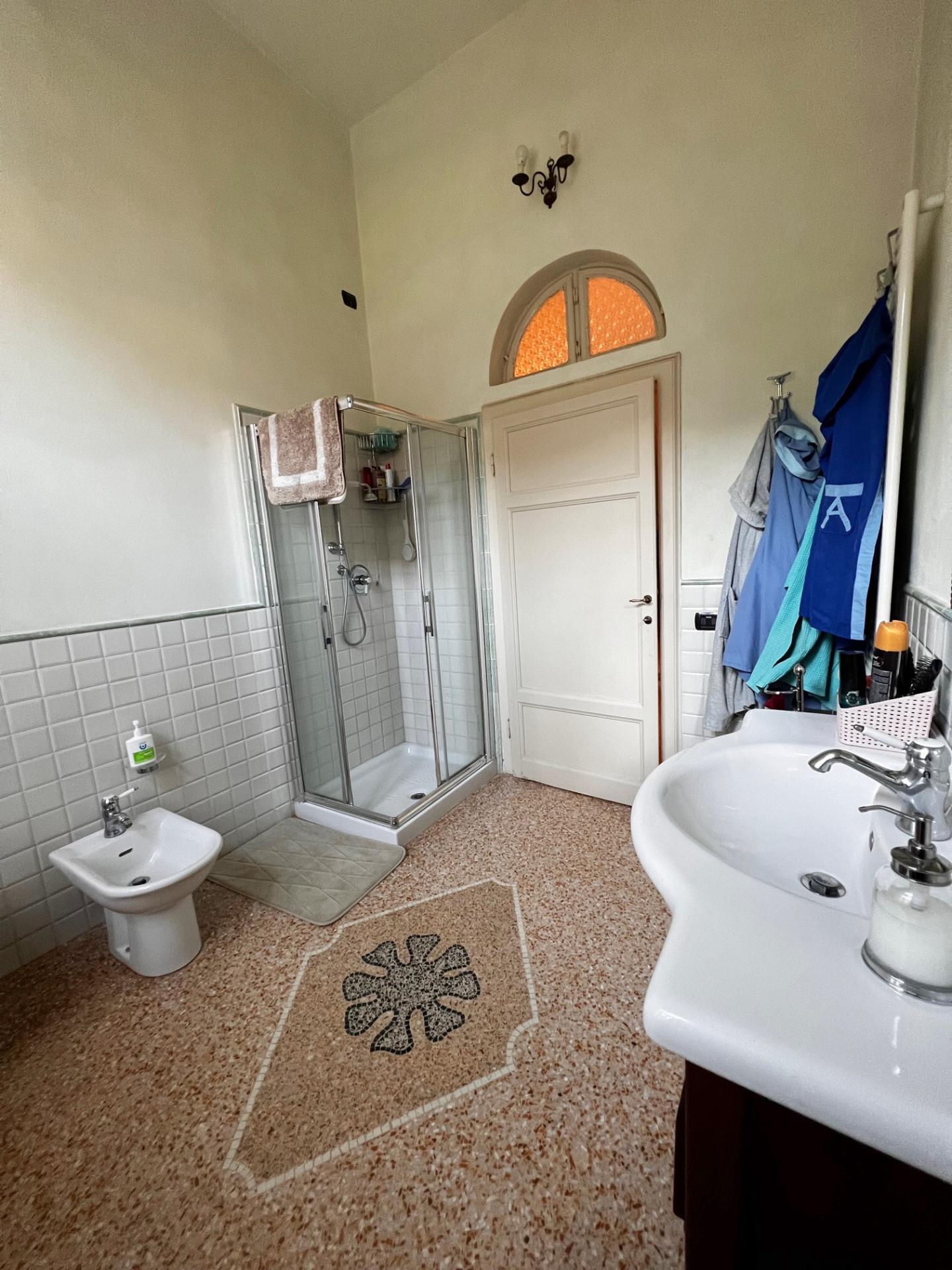 Immagine 33 di Villa in vendita  a San Giuliano Terme