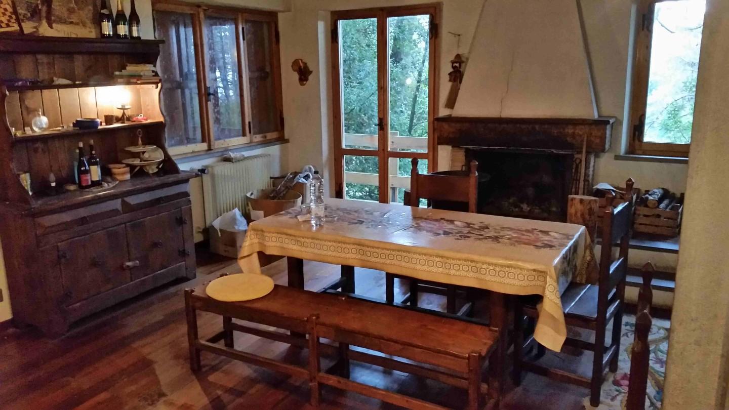 Immagine 1 di Villa in vendita  a San Giuliano Terme