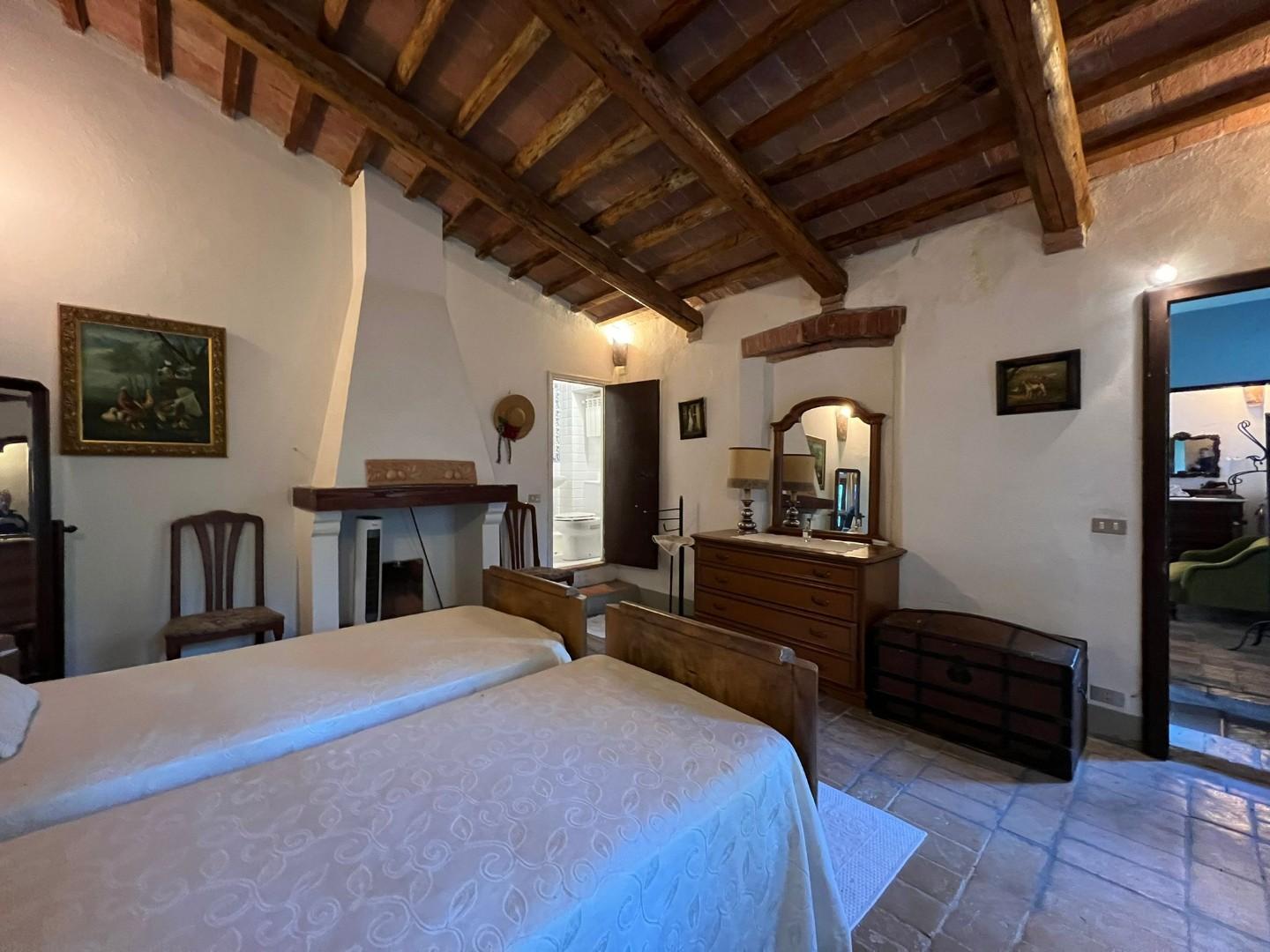 Immagine 15 di Porzione di casa in vendita  a Montespertoli